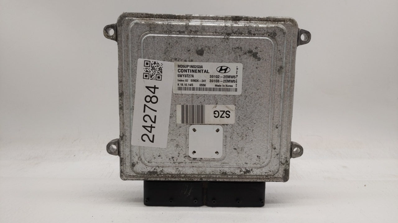 2015 Hyundai Elantra PCM Engine Computer ECU ECM PCU OEM P/N:39102-2EMW5 39103-2EMW5 Fits OEM Used Auto Parts - Oemusedautoparts1.com