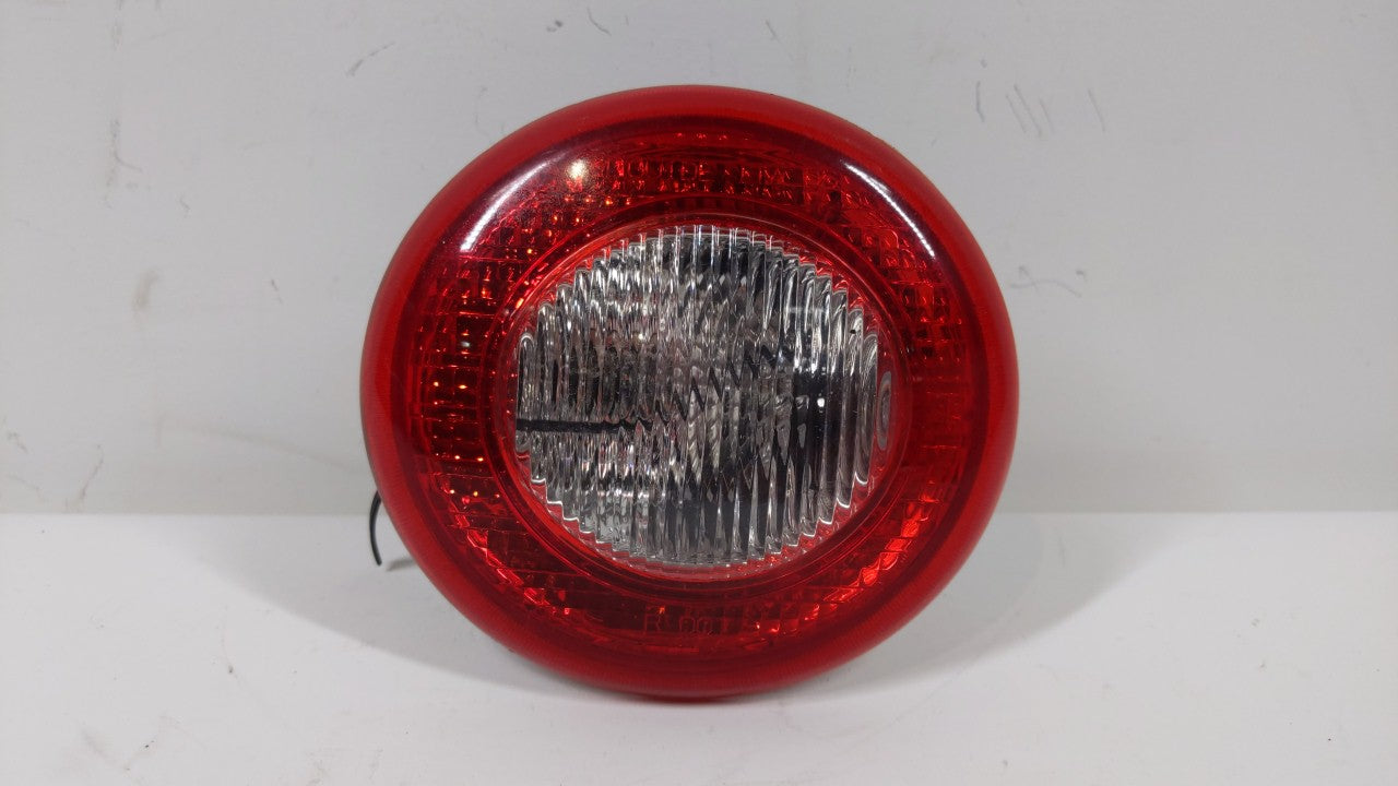 2006-2011 Chevrolet Hhr Tail Light Assembly Driver Left OEM P/N:20778528 15875485 Fits 2006 2007 2008 2009 2010 2011 OEM Used Auto Parts - Oemusedautoparts1.com