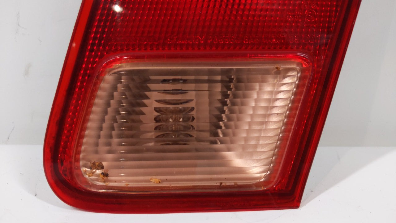 2001-2002 Honda Civic Tail Light Assembly Passenger Right OEM Fits 2001 2002 OEM Used Auto Parts - Oemusedautoparts1.com