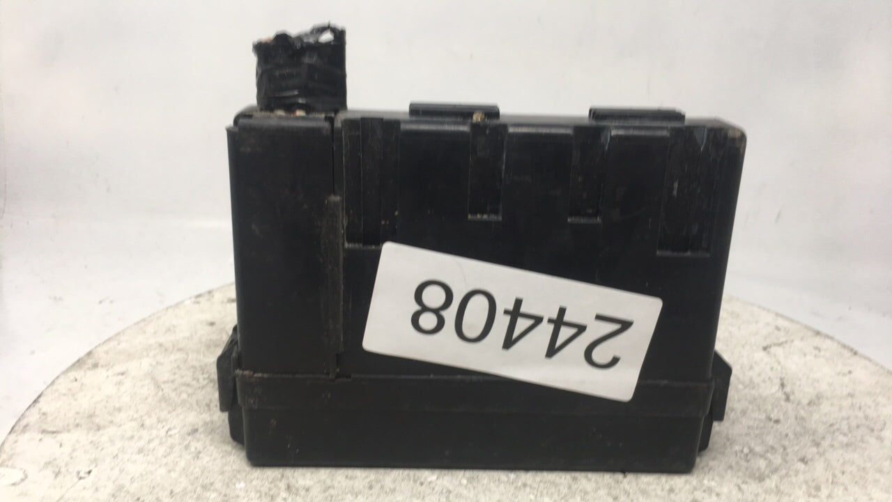 2003 Infiniti G35 Fusebox Fuse Box Panel Relay Module P/N:7154-5226 Fits OEM Used Auto Parts - Oemusedautoparts1.com