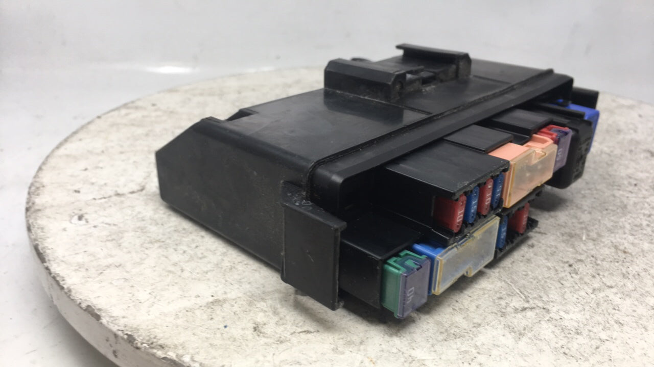 2003 Infiniti G35 Fusebox Fuse Box Panel Relay Module P/N:7154-5226 Fits OEM Used Auto Parts - Oemusedautoparts1.com