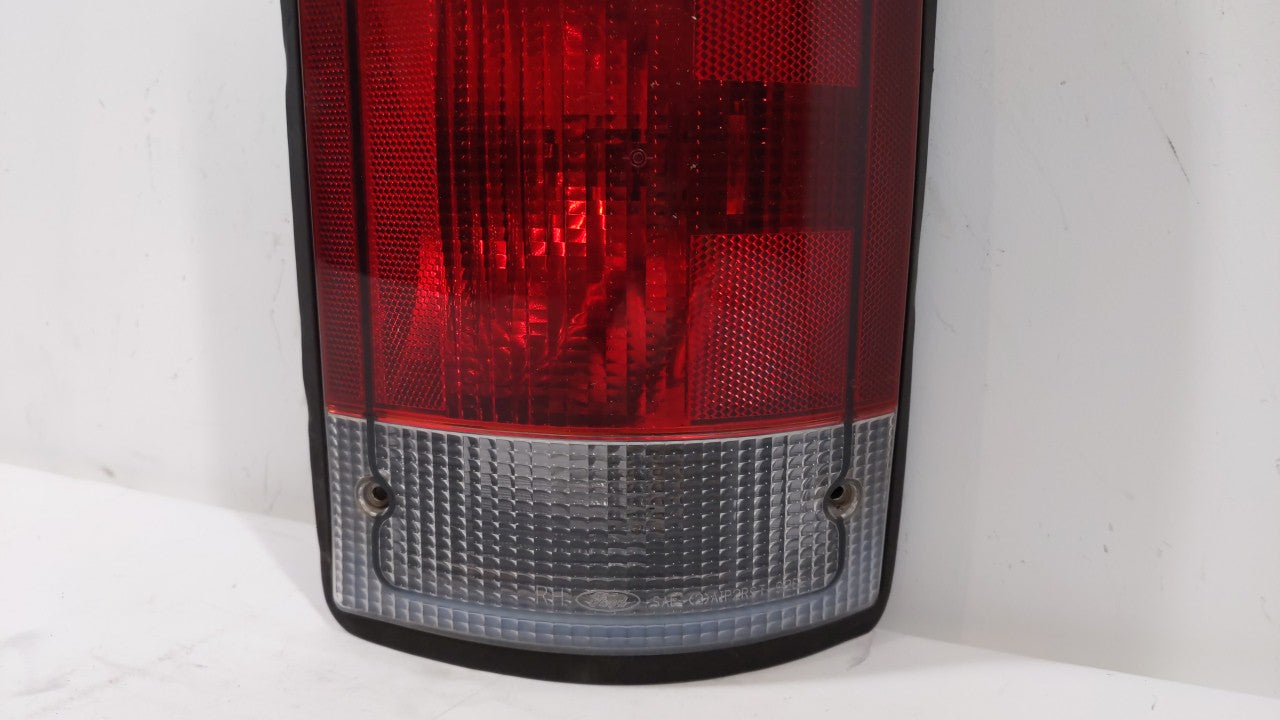 2005-2014 Ford E-350 Super Duty Tail Light Assembly Passenger Right OEM P/N:F7UB-13440-A Fits OEM Used Auto Parts - Oemusedautoparts1.com