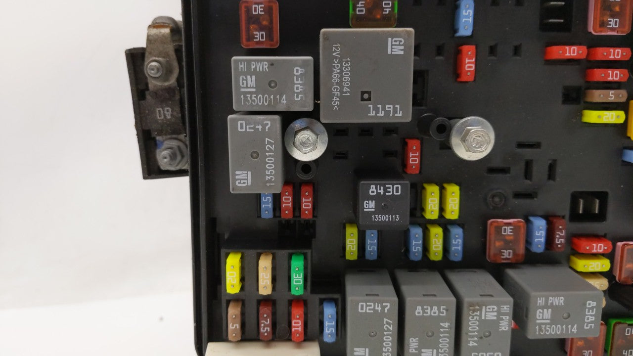 2013-2016 Chevrolet Equinox Fusebox Fuse Box Panel Relay Module P/N:22929763-01 Fits 2013 2014 2015 2016 OEM Used Auto Parts - Oemusedautoparts1.com