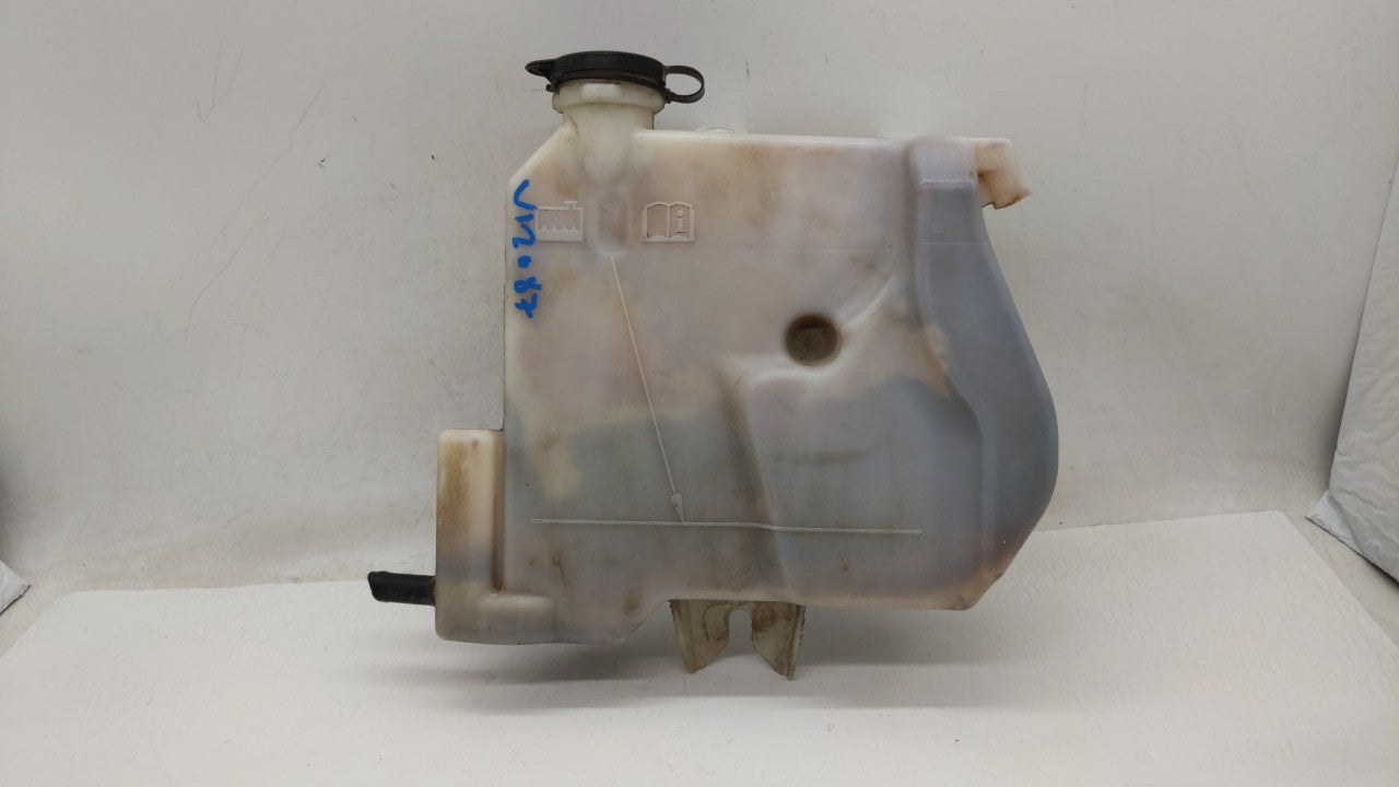 2005-2009 Buick Lacrosse Radiator Coolant Overflow Expansion Tank Bottle - Oemusedautoparts1.com