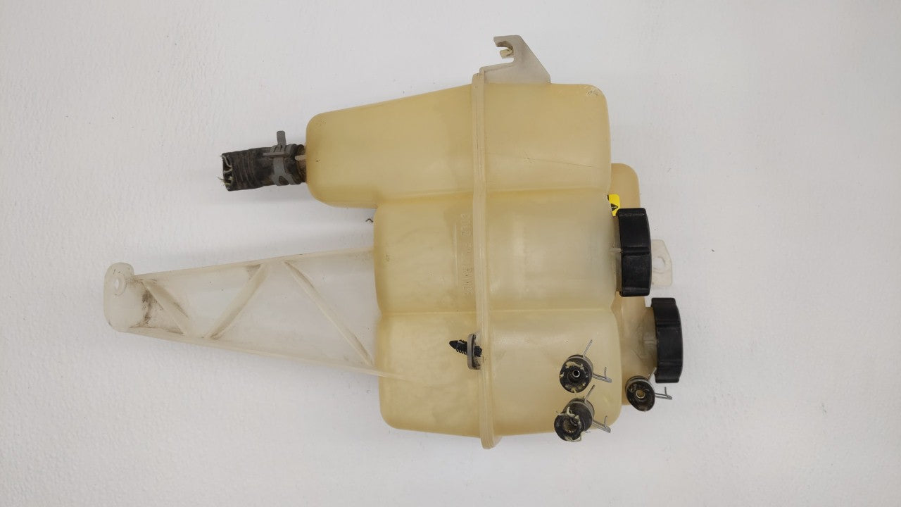 2005-2010 Ford Escape Radiator Coolant Overflow Expansion Tank Bottle - Oemusedautoparts1.com