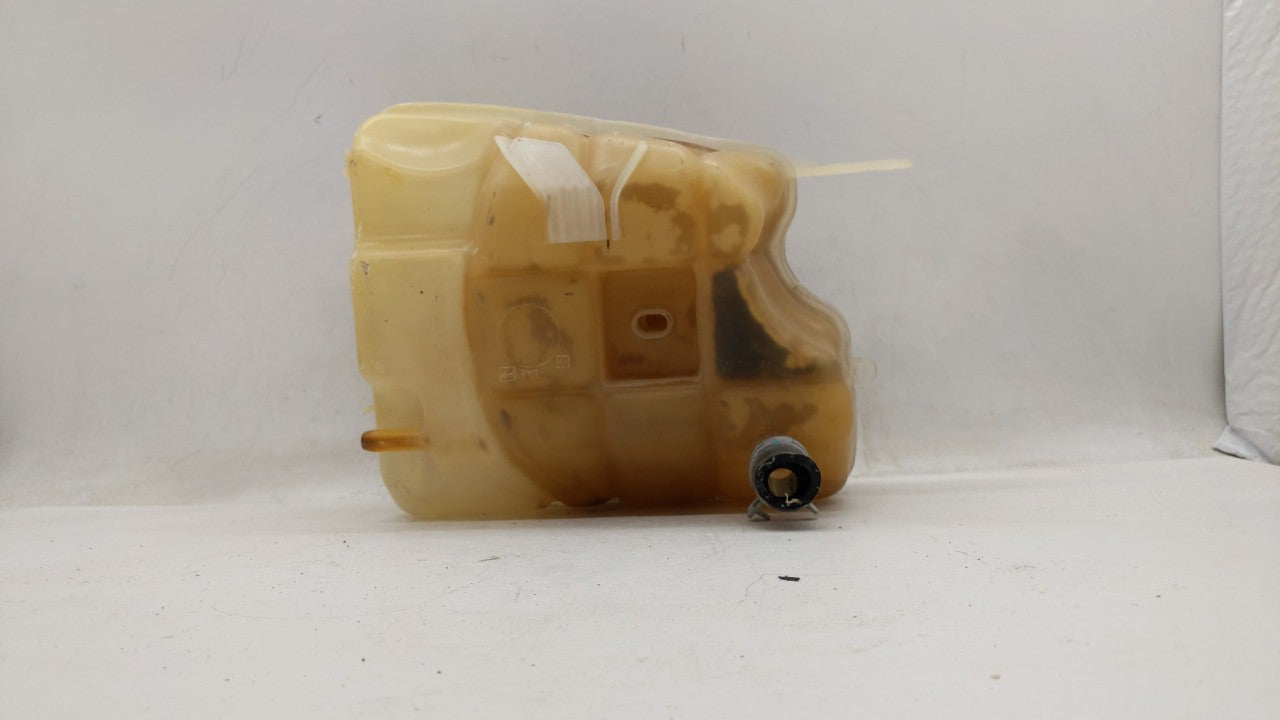 2005-2007 Jeep Liberty Radiator Coolant Overflow Expansion Tank Bottle - Oemusedautoparts1.com