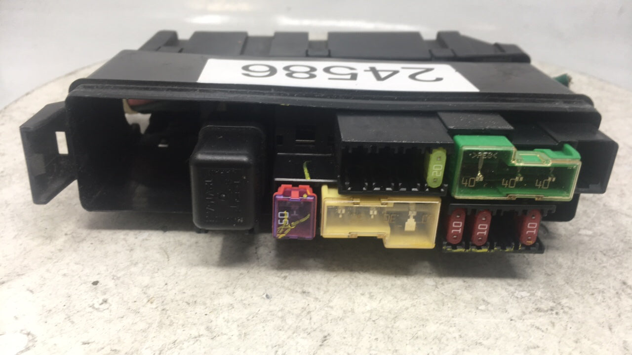 2003 Infiniti G35 Fusebox Fuse Box Panel Relay Module P/N:7154-5226 Fits OEM Used Auto Parts - Oemusedautoparts1.com