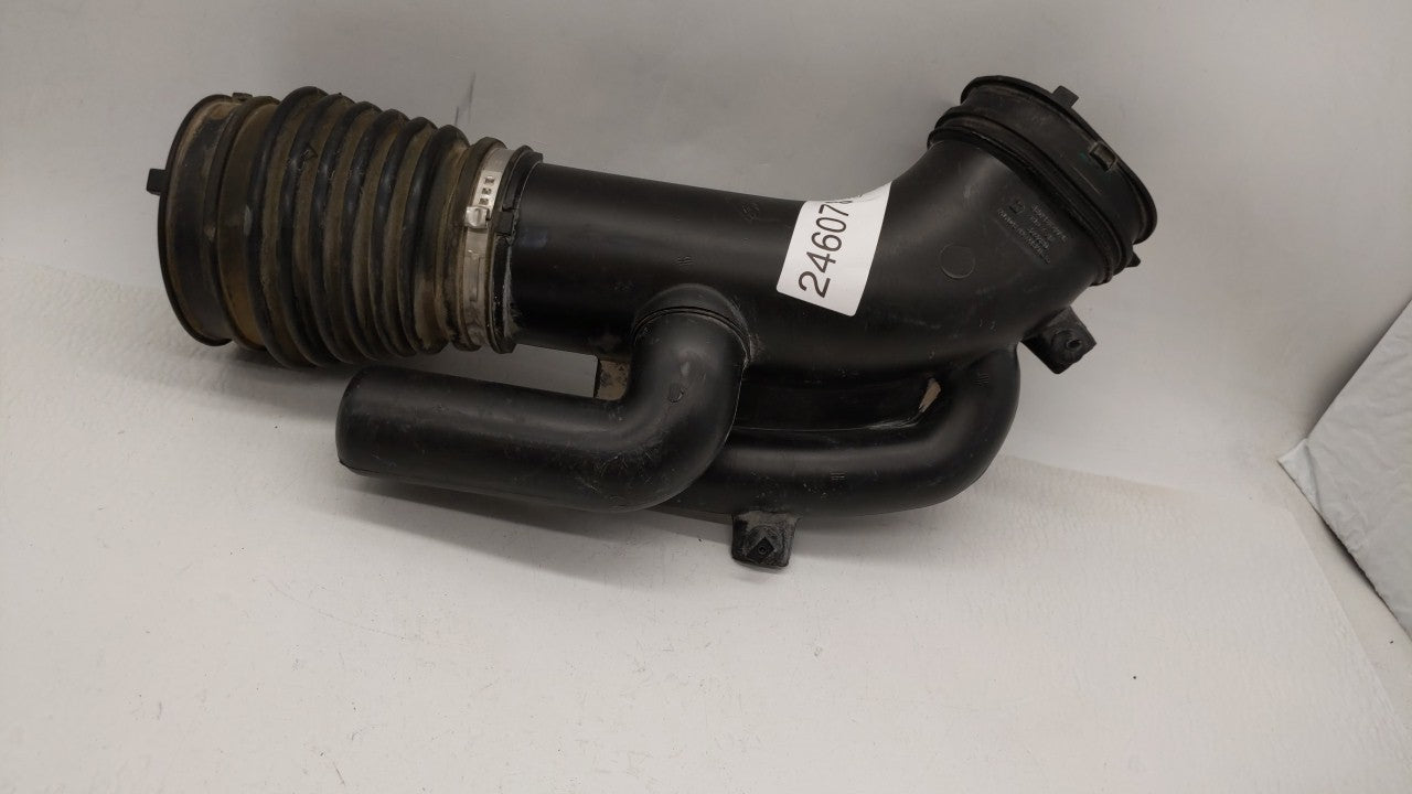 2013 Chrysler 200 Air Cleaner Intake Duct Hose Tube - Oemusedautoparts1.com