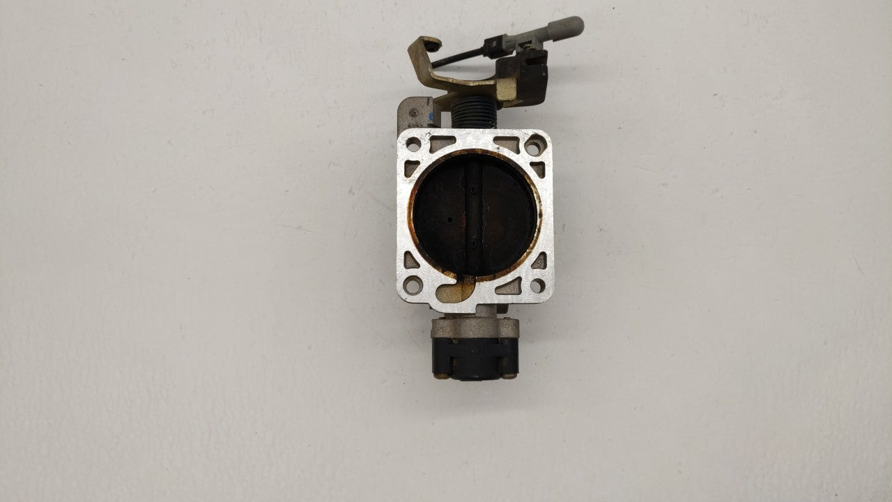 1998-2004 Mercury Grand Marquis Throttle Body P/N:F8ZU-AE F80F-9E928-AA Fits 1998 1999 2000 2001 2002 2003 2004 OEM Used Auto Parts - Oemusedautoparts1.com