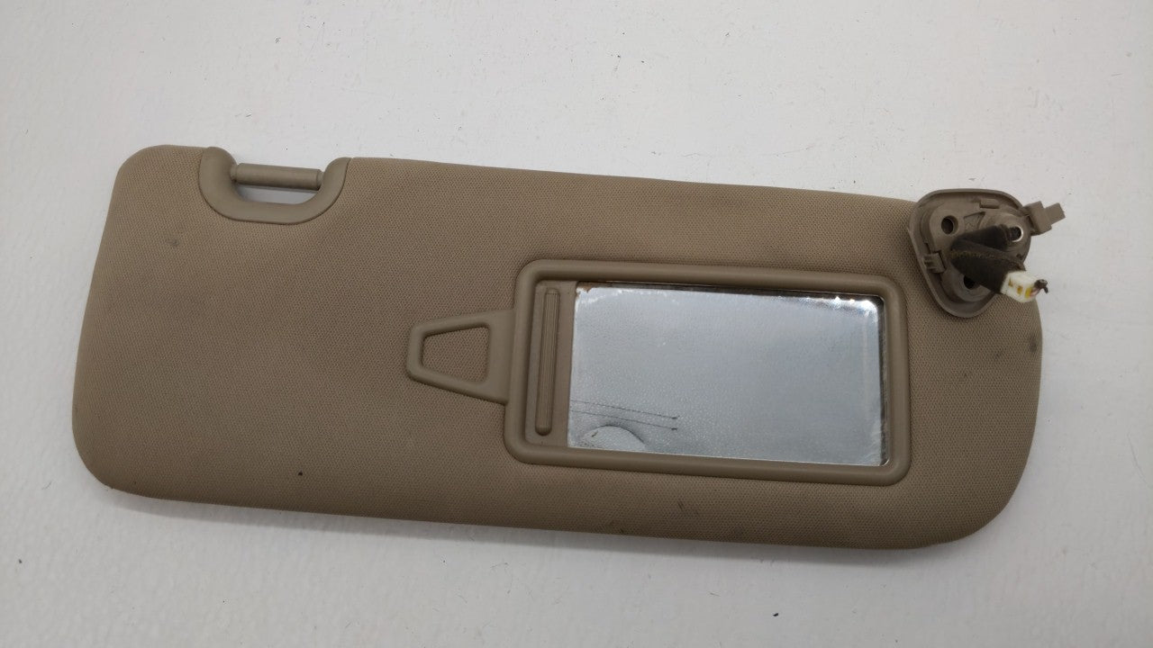 2013-2018 Hyundai Santa Fe Sun Visor Shade Replacement Passenger Right Mirror Fits 2013 2014 2015 2016 2017 2018 OEM Used Auto Parts - Oemusedautoparts1.com