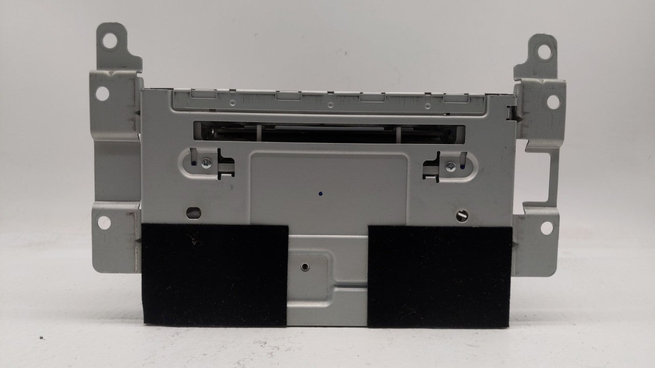 2008 Ford Escape Radio AM FM Cd Player Receiver Replacement P/N:8L8Y-18C869-AR 8L8T-19C107-AL Fits OEM Used Auto Parts - Oemusedautoparts1.com