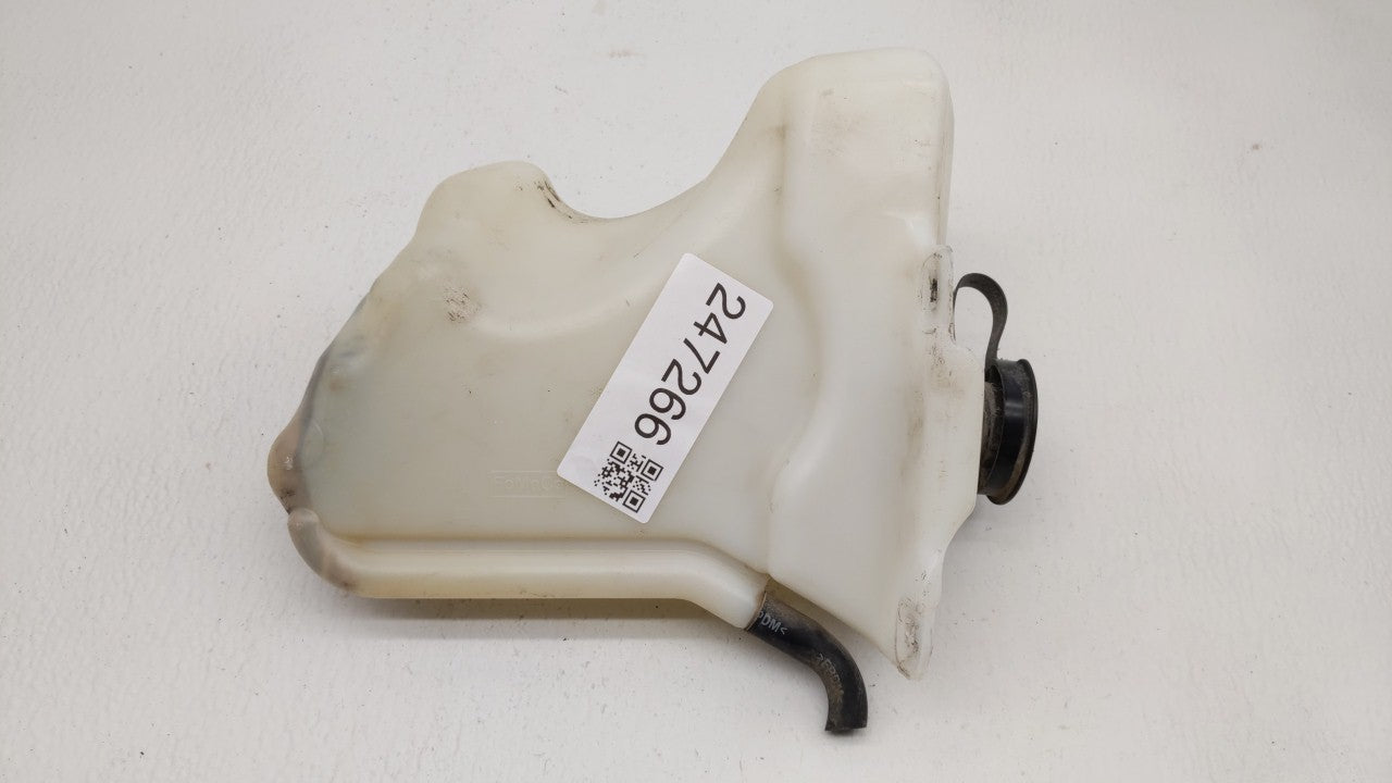 2008-2011 Ford Focus Radiator Coolant Overflow Expansion Tank Bottle - Oemusedautoparts1.com