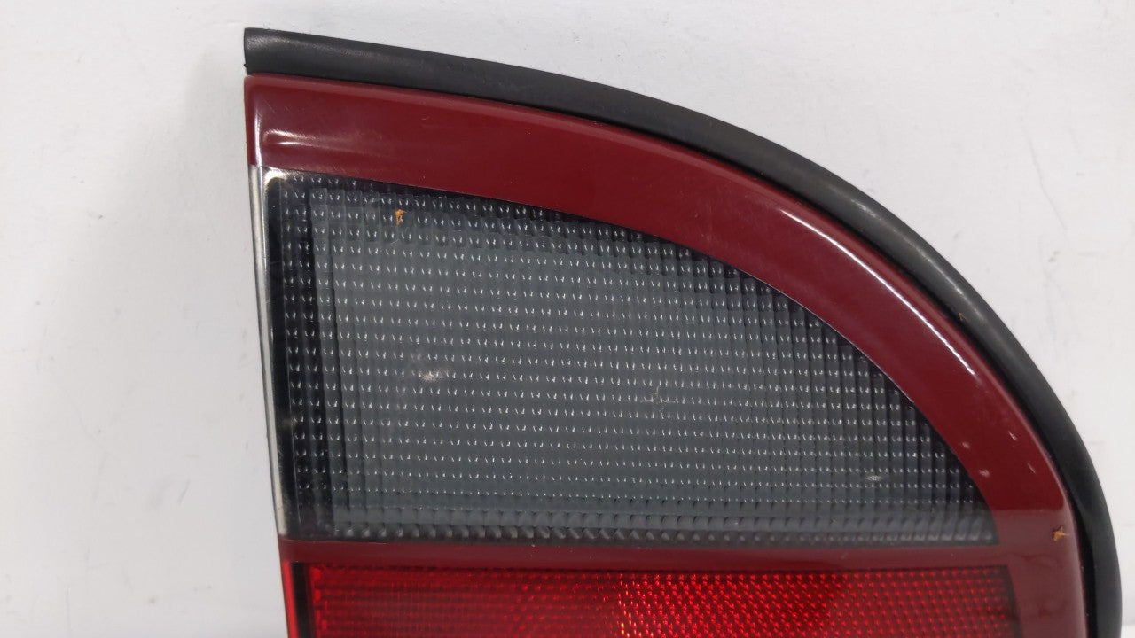 2004 Chevrolet Malibu Tail Light Assembly Driver Left OEM P/N:22605915 Fits OEM Used Auto Parts - Oemusedautoparts1.com