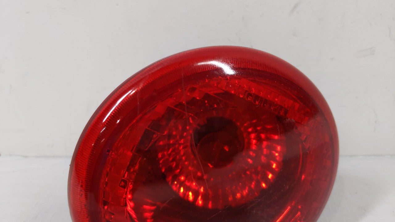 2006-2011 Chevrolet Hhr Tail Light Assembly Passenger Right OEM P/N:25823015 16532504 A Fits 2006 2007 2008 2009 2010 2011 OEM Used Auto Parts - Oemusedautoparts1.com