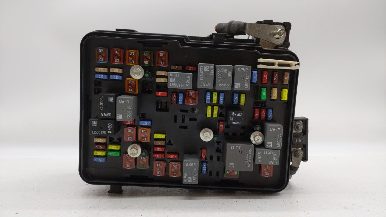 2011 Chevrolet Equinox Fusebox Fuse Box Panel Relay Module P/N:20899629 Fits OEM Used Auto Parts - Oemusedautoparts1.com