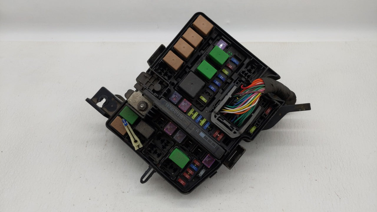 2013 Hyundai Sonata Fusebox Fuse Box Panel Relay Module P/N:91750-3Q070 Fits 2011 2012 2014 OEM Used Auto Parts - Oemusedautoparts1.com