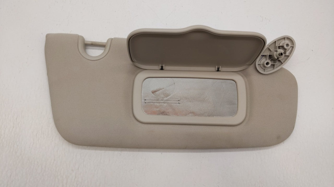 2011-2013 Jeep Grand Cherokee Sun Visor Shade Replacement Passenger Right Mirror Fits 2011 2012 2013 2014 2015 2016 2017 2018 OEM Used Auto Parts - Oemusedautoparts1.com