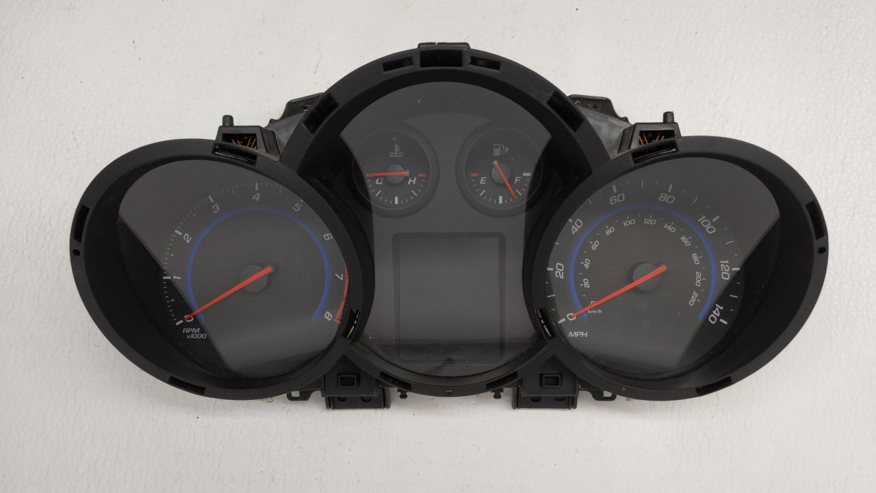 2015-2016 Chevrolet Cruze Instrument Cluster Speedometer Gauges P/N:811511914 94560794 Fits 2015 2016 OEM Used Auto Parts - Oemusedautoparts1.com