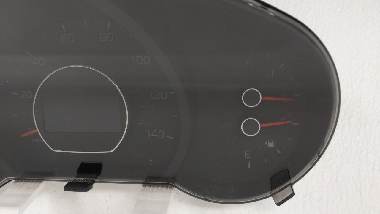 2014-2015 Kia Soul Instrument Cluster Speedometer Gauges P/N:94006-B2510 94006-B2520 Fits 2014 2015 OEM Used Auto Parts - Oemusedautoparts1.com