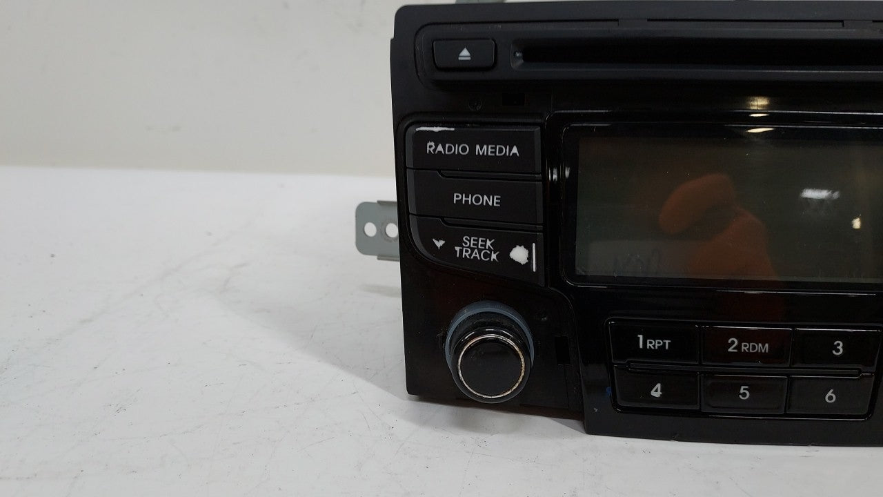 2012-2014 Hyundai Sonata Radio AM FM Cd Player Receiver Replacement P/N:96180-3Q700 Fits 2012 2013 2014 OEM Used Auto Parts - Oemusedautoparts1.com