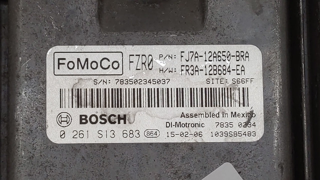 2016 Lincoln Mkc PCM Engine Computer ECU ECM PCU OEM P/N:FJ7A-12A650-BRA Fits OEM Used Auto Parts - Oemusedautoparts1.com