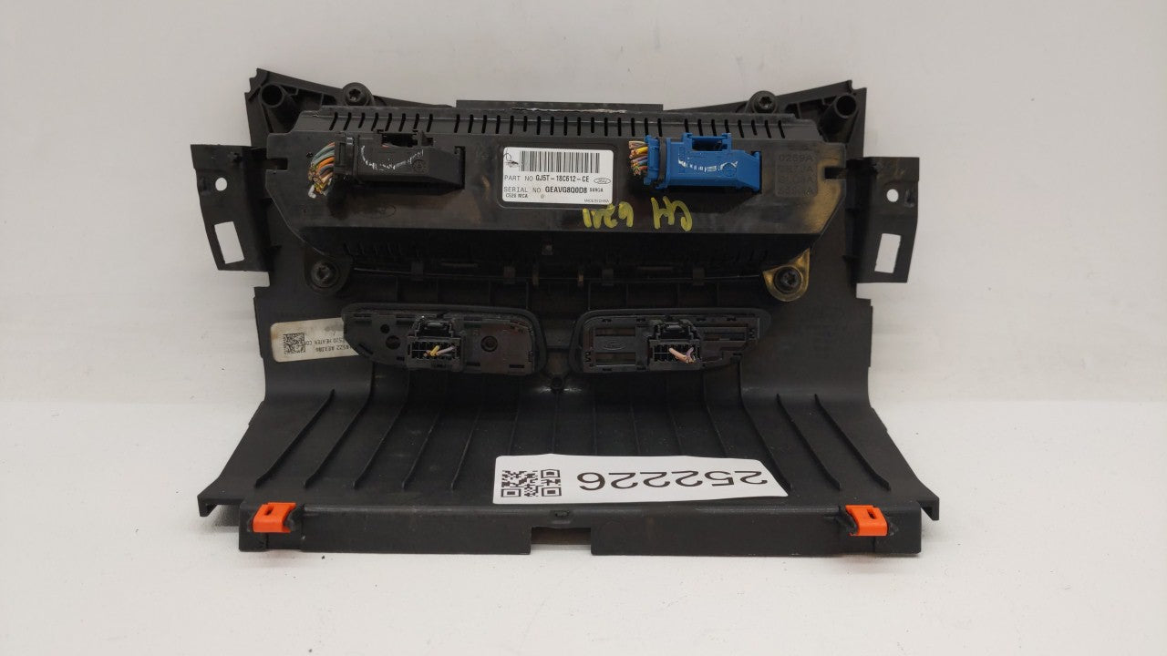 2017 Ford Escape Climate Control Module Temperature AC/Heater Replacement P/N:GJ5T-18C612-FA GJ54-18522-AE3JA6 Fits OEM Used Auto Parts - Oemusedautoparts1.com