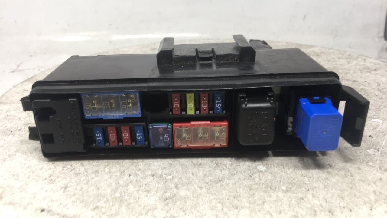 2008-2010 Nissan Altima Fusebox Fuse Box Panel Relay Module P/N:7154-5763-30 Fits 2008 2009 2010 OEM Used Auto Parts - Oemusedautoparts1.com