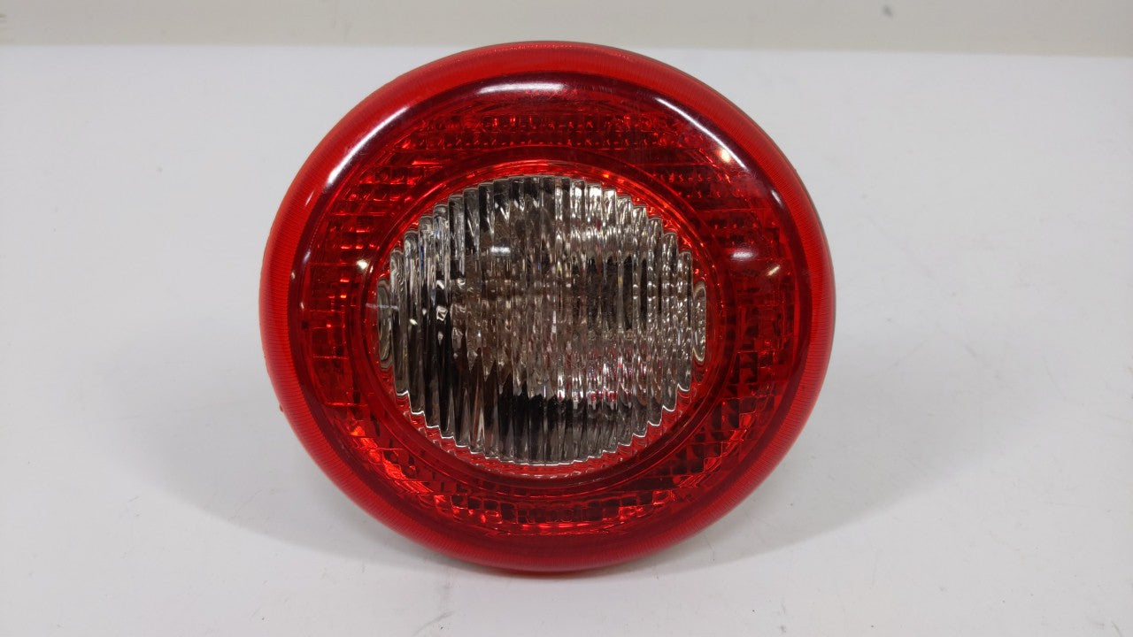 2010 Chevrolet Hhr Tail Light Assembly Passenger Right OEM P/N:25823015 15875484 Fits 2006 2007 2008 2009 2011 OEM Used Auto Parts - Oemusedautoparts1.com