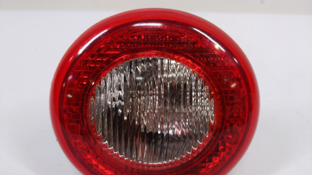 2010 Chevrolet Hhr Tail Light Assembly Passenger Right OEM P/N:25823015 15875484 Fits 2006 2007 2008 2009 2011 OEM Used Auto Parts - Oemusedautoparts1.com