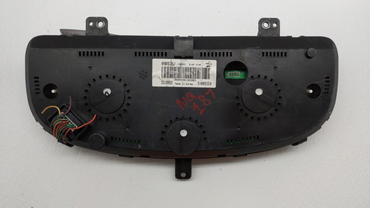 2013-2014 Chevrolet Captiva Sport Instrument Cluster Speedometer Gauges P/N:23120853 22975645 Fits 2013 2014 OEM Used Auto Parts - Oemusedautoparts1.com