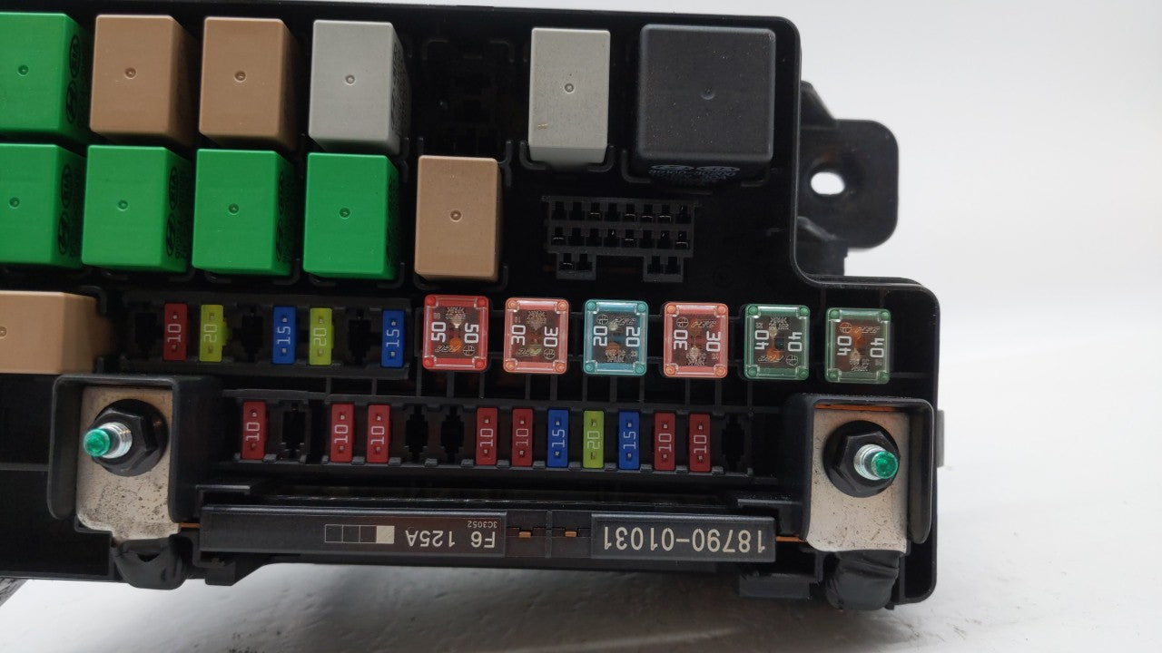 2012-2013 Kia Soul Fusebox Fuse Box Panel Relay Module P/N:91407-2K142 91950-2K410 Fits 2012 2013 OEM Used Auto Parts - Oemusedautoparts1.com