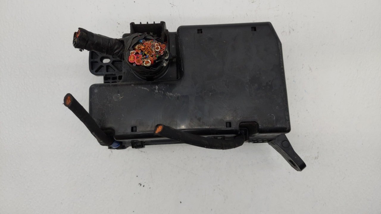 2012-2013 Kia Soul Fusebox Fuse Box Panel Relay Module P/N:91407-2K142 91950-2K410 Fits 2012 2013 OEM Used Auto Parts - Oemusedautoparts1.com