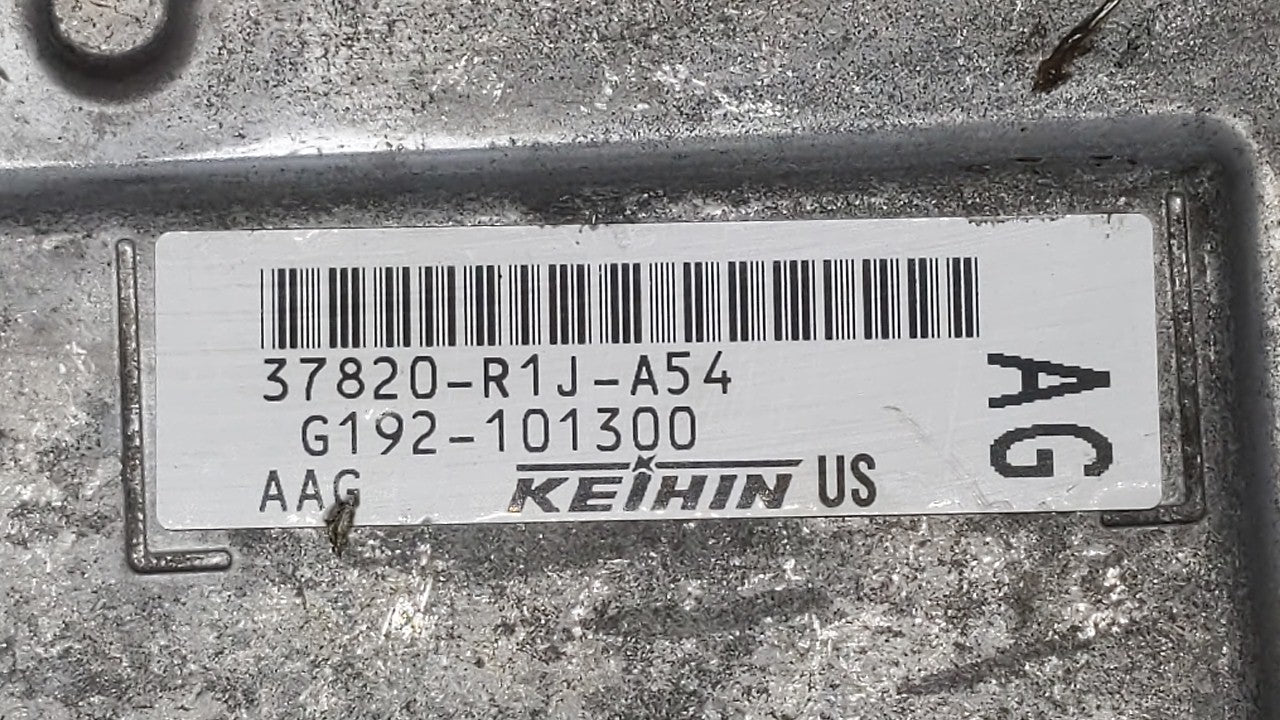 2014-2015 Honda Civic PCM Engine Computer ECU ECM PCU OEM P/N:37820-R1J-A55 37820-R1J-A54 Fits 2014 2015 OEM Used Auto Parts - Oemusedautoparts1.com