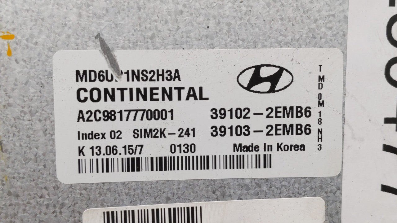 2014-2016 Hyundai Elantra PCM Engine Computer ECU ECM PCU OEM P/N:39103-2EMW5 39102-2EMW5 Fits 2014 2015 2016 OEM Used Auto Parts - Oemusedautoparts1.com