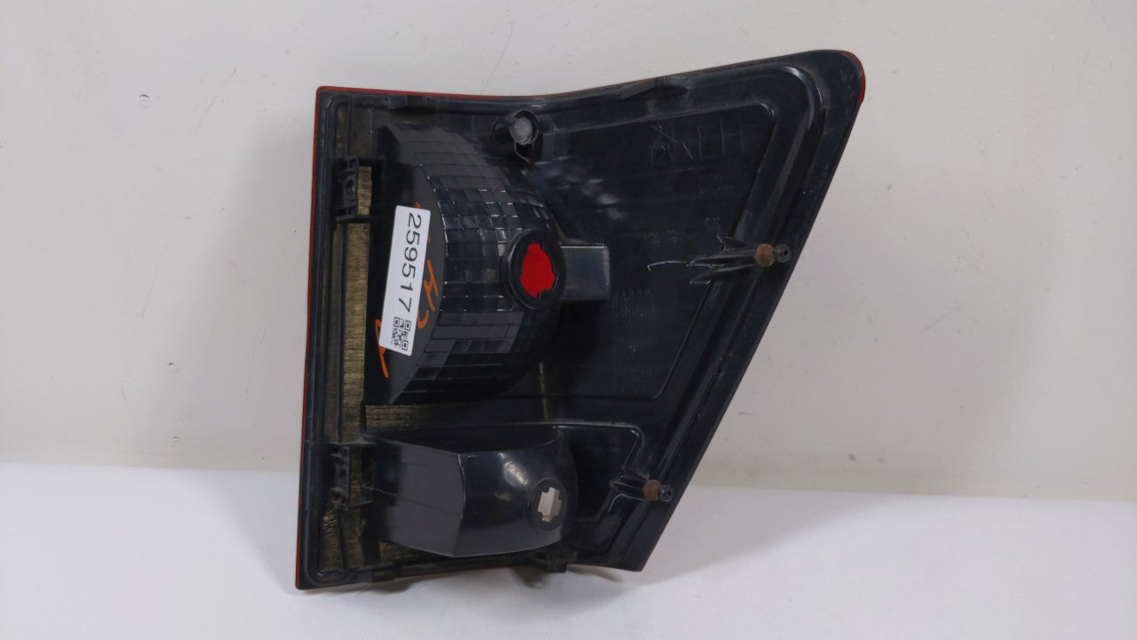 2007-2010 Jeep Grand Cherokee Tail Light Assembly Driver Left OEM P/N:55079013AA 55079013AC Fits 2007 2008 2009 2010 OEM Used Auto Parts - Oemusedautoparts1.com