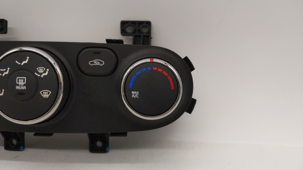 2014-2016 Kia Forte Climate Control Module Temperature AC/Heater Replacement P/N:97250-A7051WK 97250-B0AA0 Fits 2014 2015 2016 OEM Used Auto Parts - Oemusedautoparts1.com