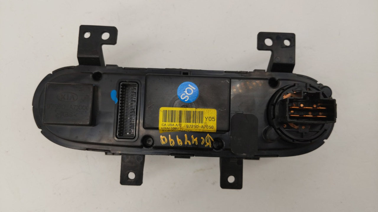 2014-2016 Kia Forte Climate Control Module Temperature AC/Heater Replacement P/N:97250-A7051WK 97250-B0AA0 Fits 2014 2015 2016 OEM Used Auto Parts - Oemusedautoparts1.com