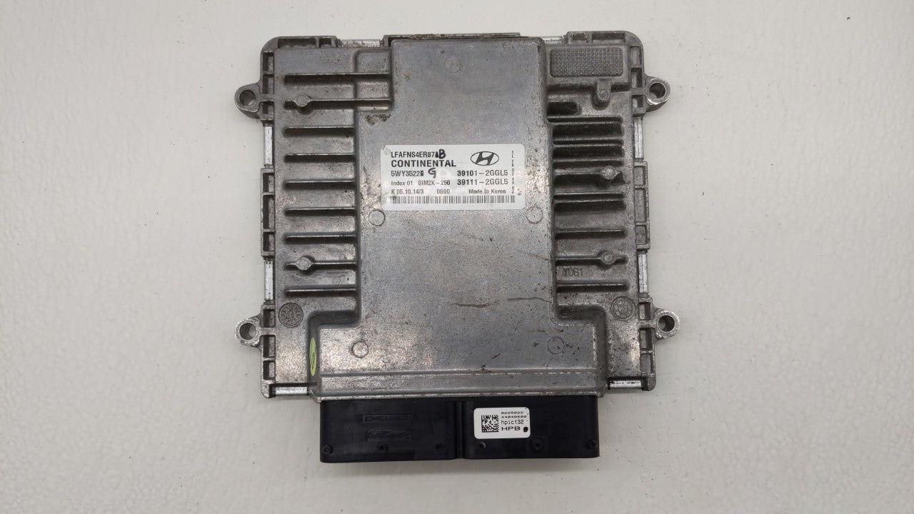 2015-2017 Hyundai Sonata PCM Engine Computer ECU ECM PCU OEM P/N:39101-2GGL5 39111-2GGL5 Fits 2015 2016 2017 OEM Used Auto Parts - Oemusedautoparts1.com