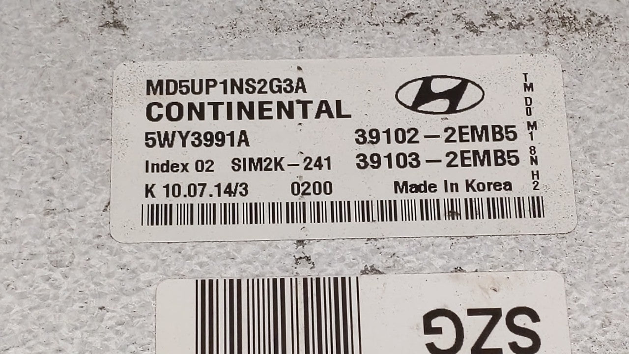 2014-2016 Hyundai Elantra PCM Engine Computer ECU ECM PCU OEM P/N:39103-2EMW5 39102-2EMW5 Fits 2014 2015 2016 OEM Used Auto Parts - Oemusedautoparts1.com