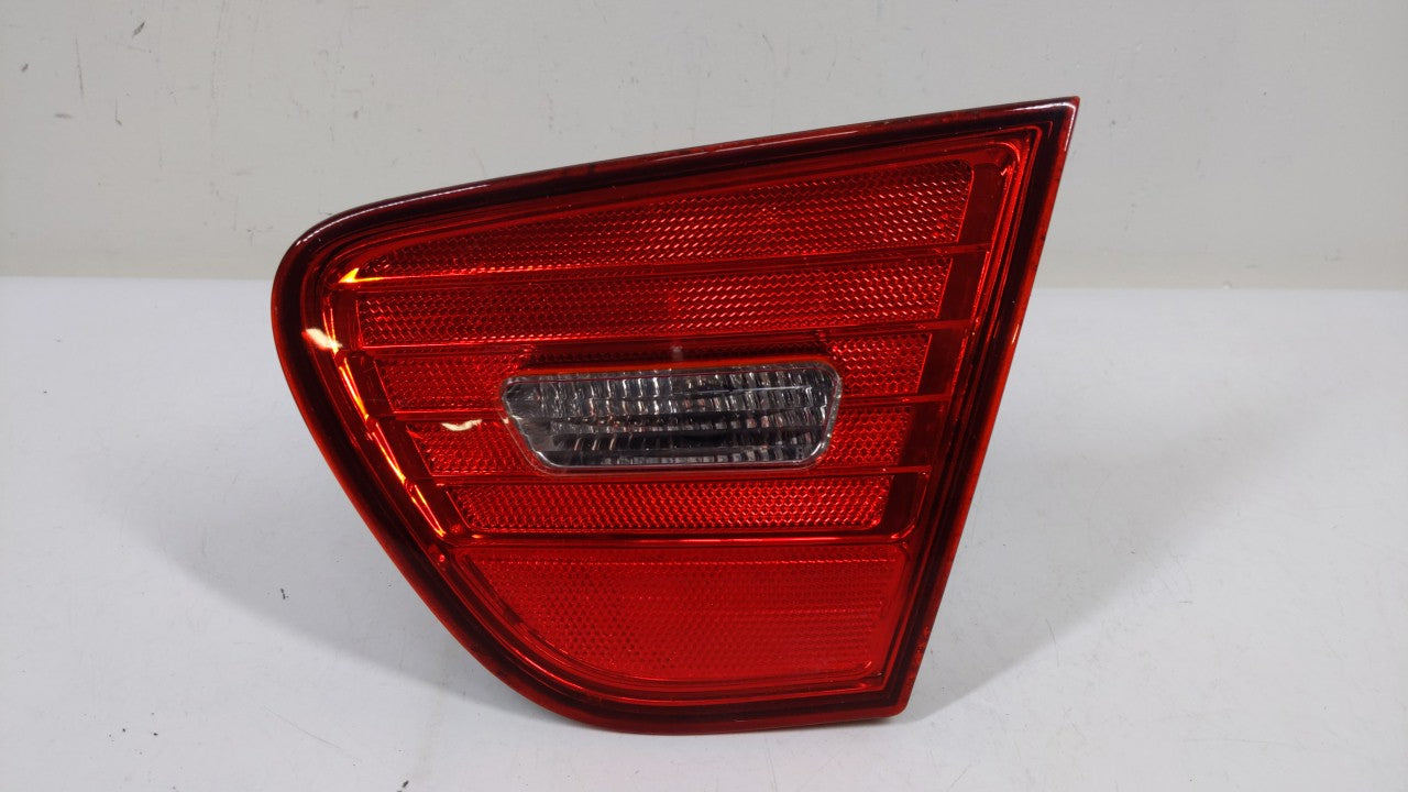 2007-2010 Hyundai Elantra Tail Light Assembly Passenger Right OEM P/N:92404-2H00 Fits 2007 2008 2009 2010 OEM Used Auto Parts - Oemusedautoparts1.com