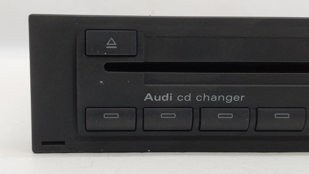 2002-2008 Audi A4 Quattro Radio AM FM Cd Player Receiver Replacement P/N:8E0 035 111 D 8E0 034 111 D Fits OEM Used Auto Parts - Oemusedautoparts1.com