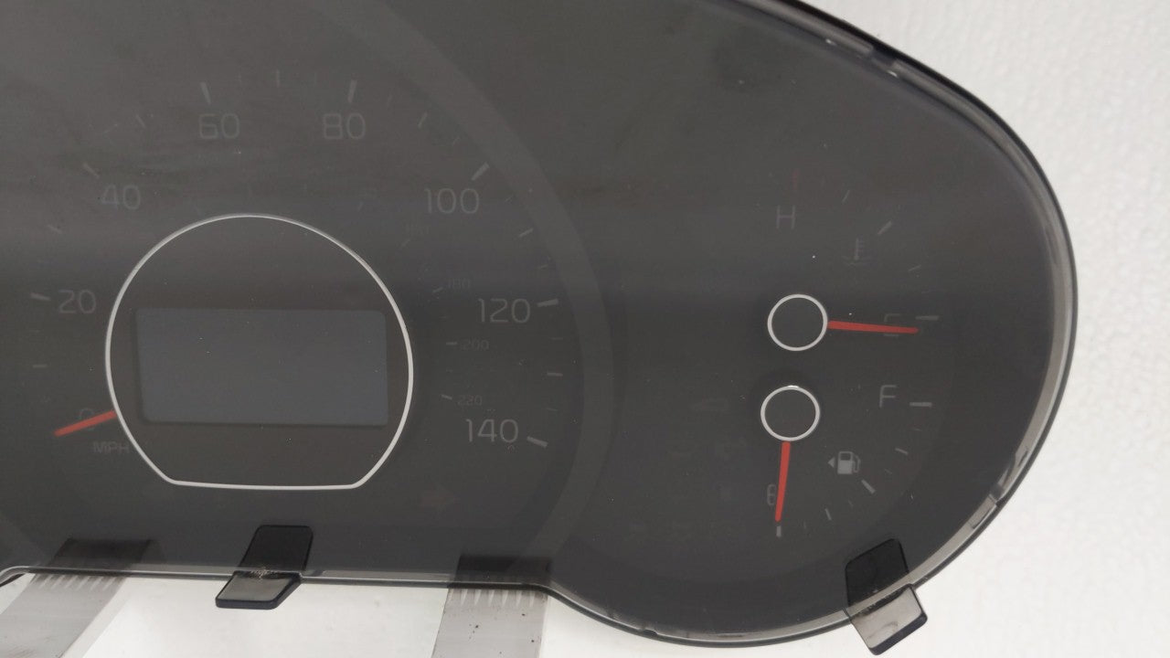 2014-2015 Kia Soul Instrument Cluster Speedometer Gauges P/N:94006-B2540 Fits 2014 2015 OEM Used Auto Parts - Oemusedautoparts1.com