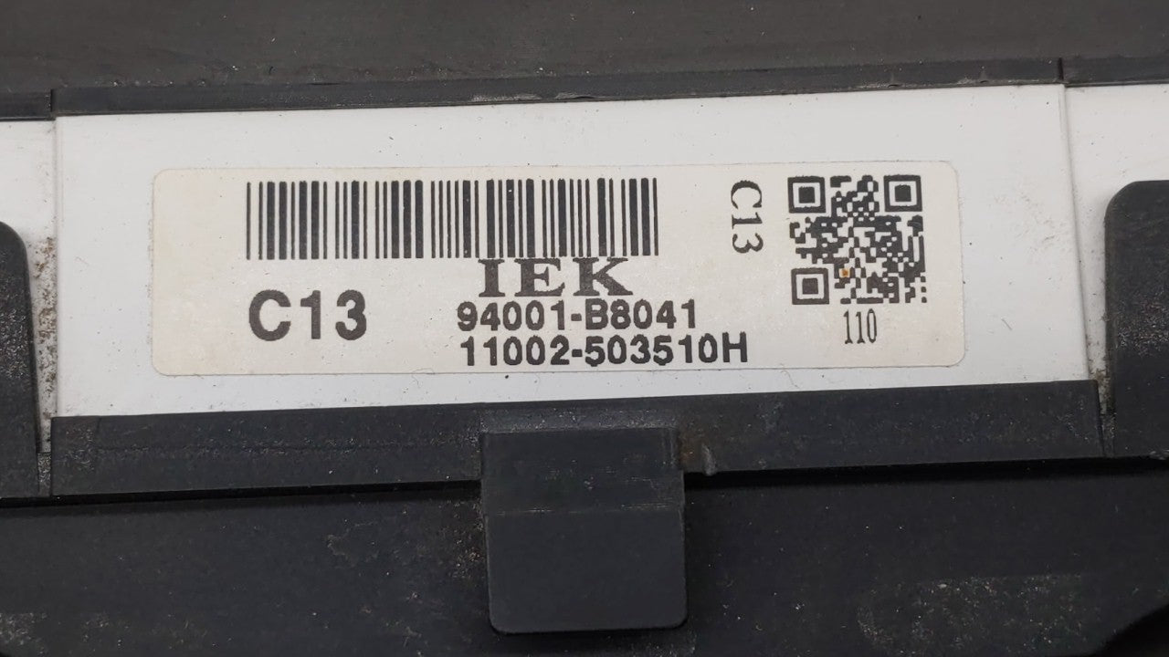 2013-2014 Hyundai Santa Fe Instrument Cluster Speedometer Gauges P/N:94001-B8041 Fits 2013 2014 OEM Used Auto Parts - Oemusedautoparts1.com