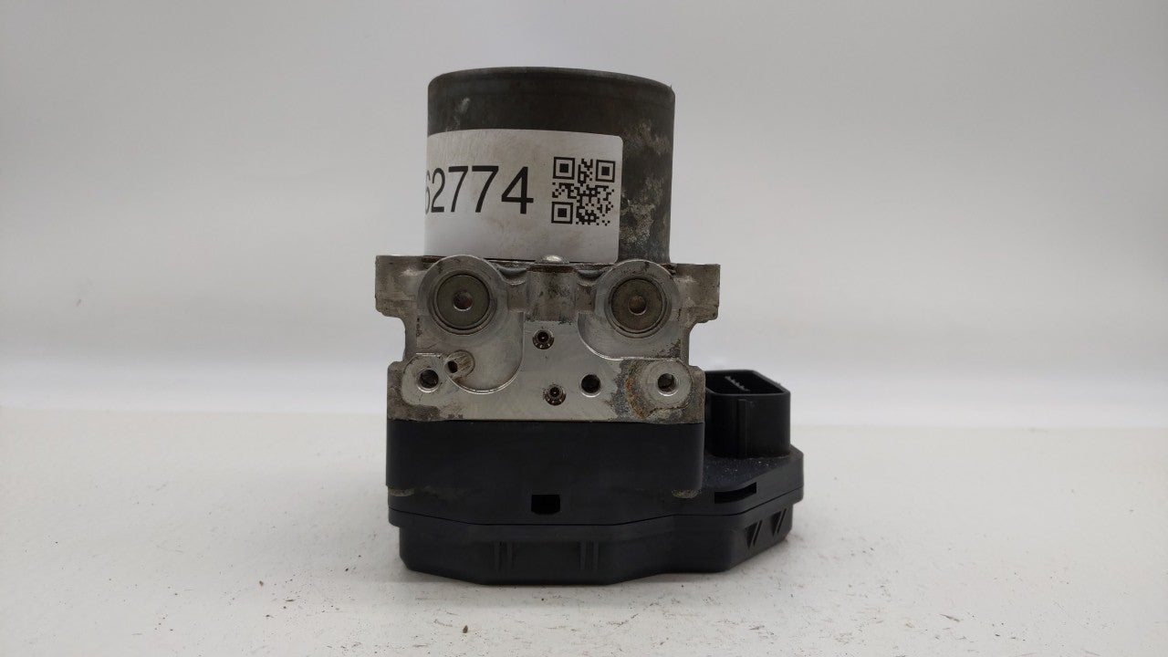 2013-2014 Nissan Pathfinder ABS Pump Control Module Replacement P/N:47660 3KA0A 47660 3KA0B Fits 2013 2014 OEM Used Auto Parts - Oemusedautoparts1.com