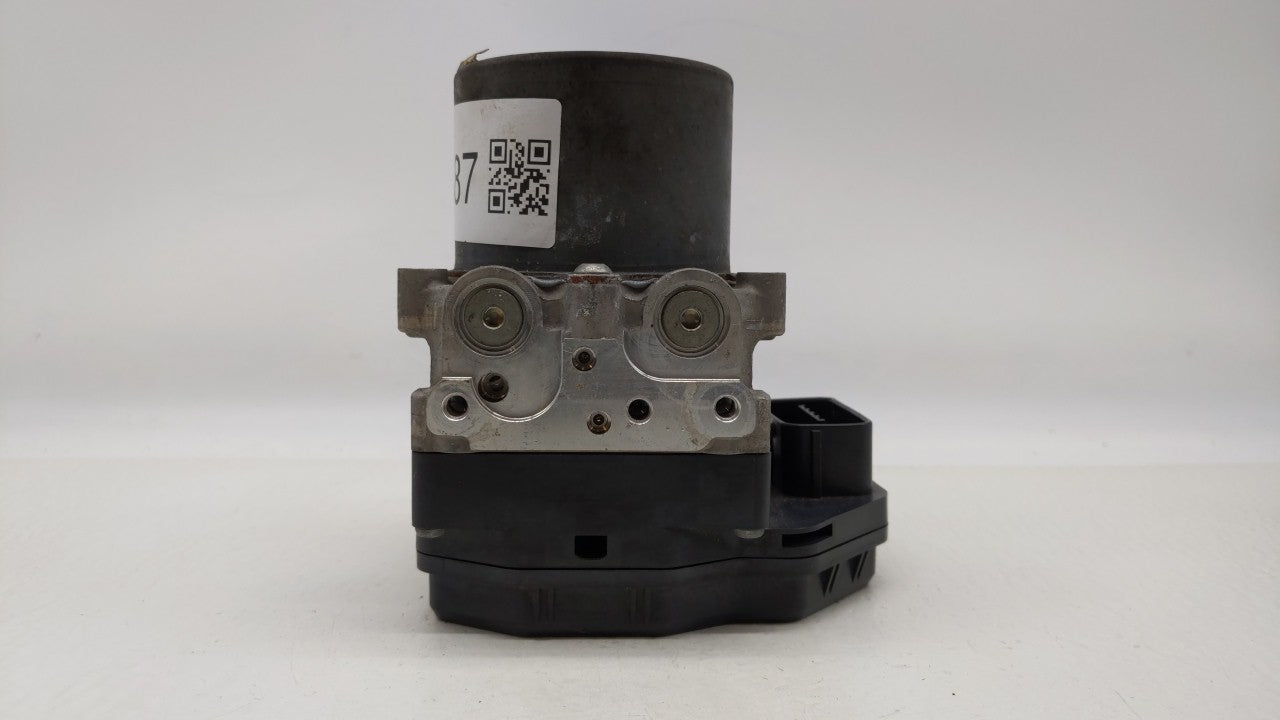 2013-2014 Nissan Pathfinder ABS Pump Control Module Replacement P/N:47660 3KA0A 47660 3KA0B Fits 2013 2014 OEM Used Auto Parts - Oemusedautoparts1.com