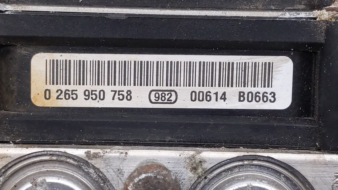 2009-2010 Nissan Maxima ABS Pump Control Module Replacement P/N:476609N00C 47660-9N00C Fits 2009 2010 OEM Used Auto Parts - Oemusedautoparts1.com