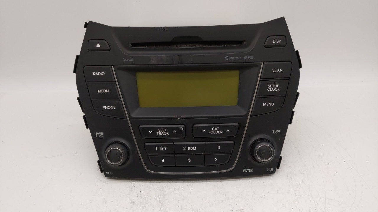 2015-2016 Hyundai Santa Fe Radio AM FM Cd Player Receiver Replacement P/N:96180-4Z1014X 96170-4Z1504X Fits 2015 2016 OEM Used Auto Parts - Oemusedautoparts1.com