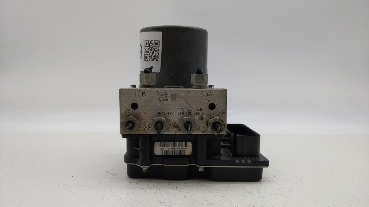 2012-2017 Chevrolet Traverse ABS Pump Control Module Replacement P/N:22822156 22912779 Fits 2012 2013 2014 2015 2016 2017 OEM Used Auto Parts - Oemusedautoparts1.com