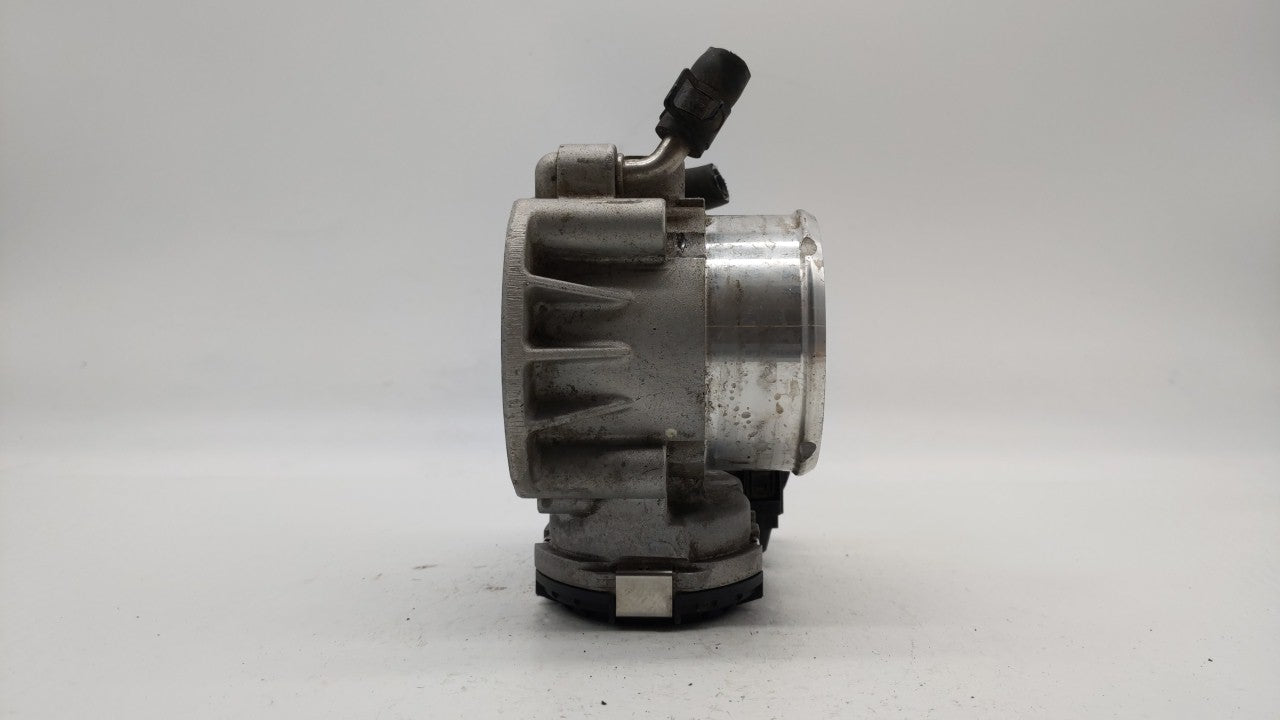 2011-2014 Hyundai Sonata Throttle Body P/N:35100-2G700 Fits 2011 2012 2013 2014 2015 2016 OEM Used Auto Parts - Oemusedautoparts1.com