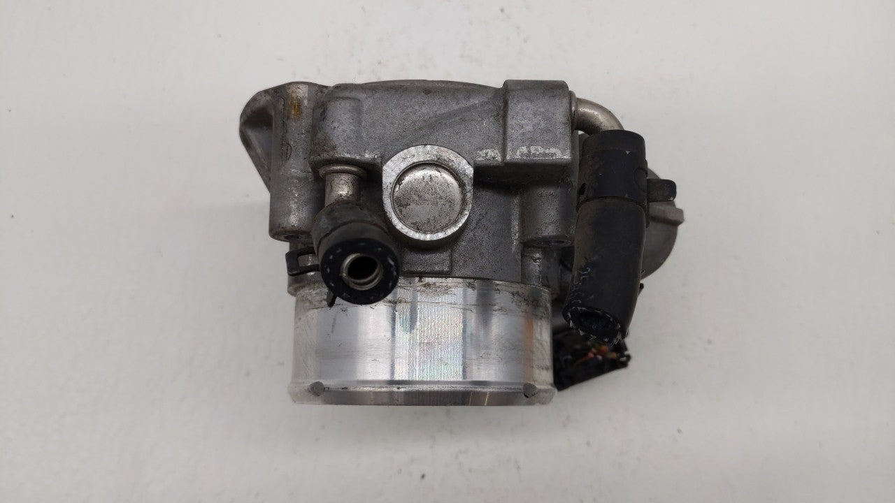 2011-2014 Hyundai Sonata Throttle Body P/N:35100-2G700 Fits 2011 2012 2013 2014 2015 2016 OEM Used Auto Parts - Oemusedautoparts1.com